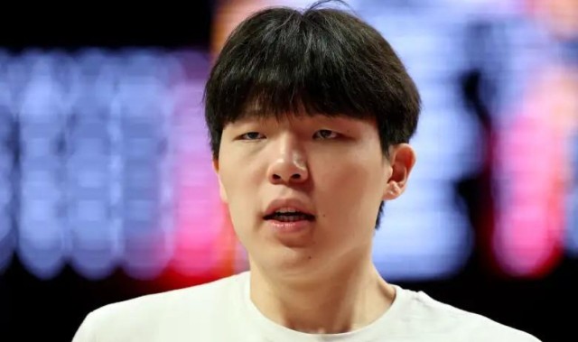 官方：杨瀚森2天内第2次被下放，昨日未出战&amp;amp;今日预计出战G联赛