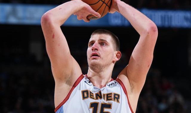 九游体育APP-40分27篮板10助攻！约基奇轰出上古神兽数据